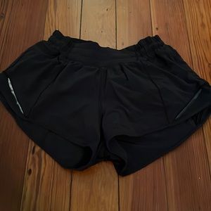 Lululemon Hotty Hot 2.5” Shorts